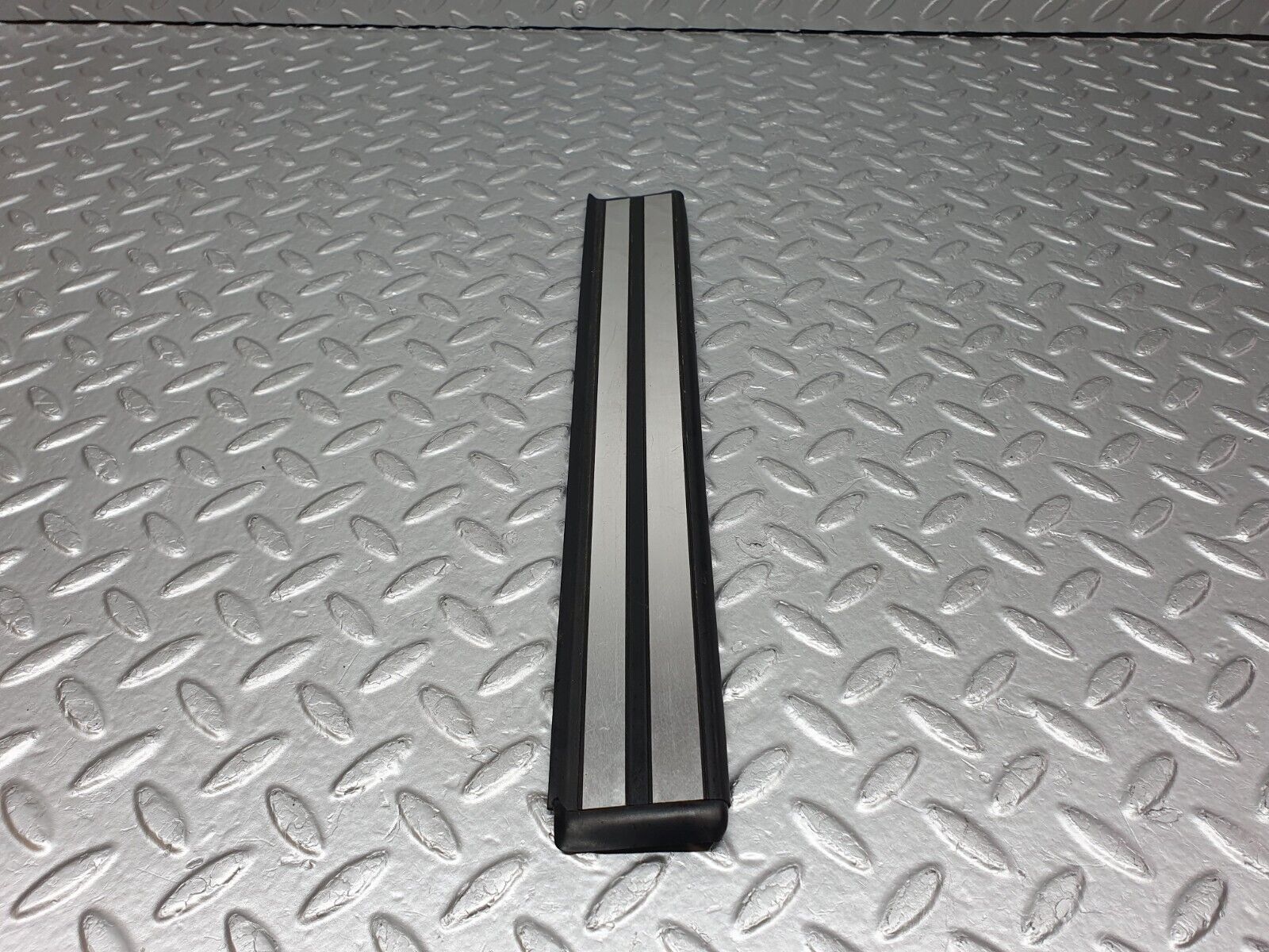 41822 Mercedes-Benz W202 C200 Rear Door Sill Trim 2026800335