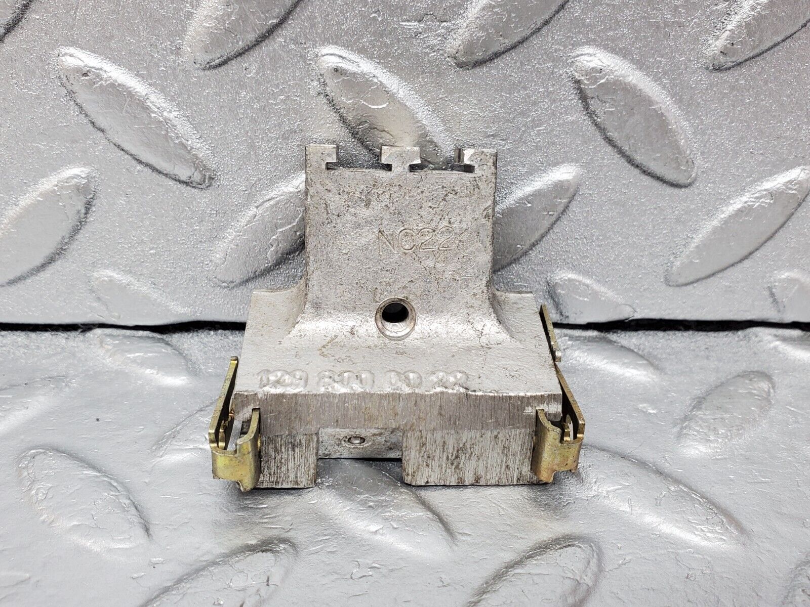 45321 Mercedes-Benz R129 300SL Coupe Soft Top Hydraulic Distributor 1298000022