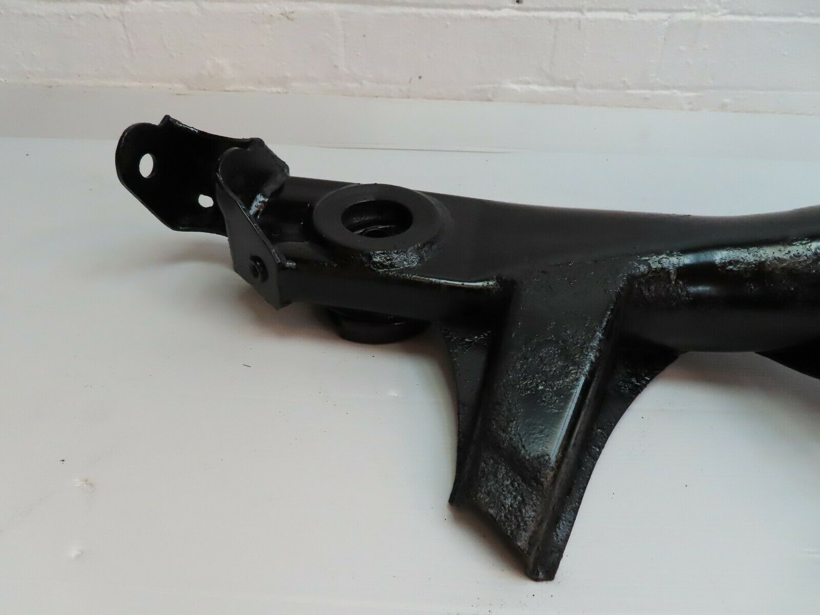 5508 Mercedes-Benz R107 350SL Rear Subframe Axle Carrier