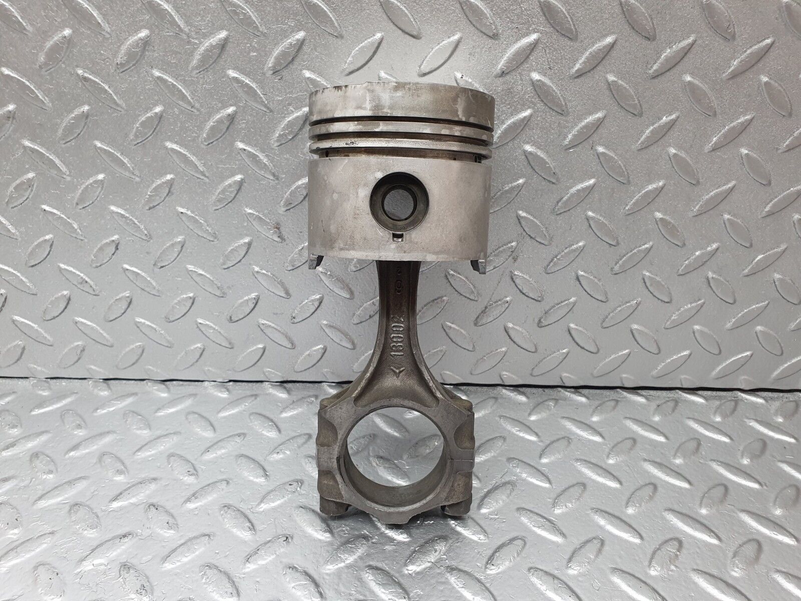 43870 Mercedes-Benz W108 280SE Piston With Connecting Rod 87.47 mm 13002