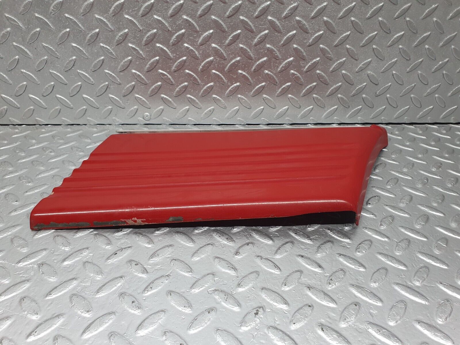 43491 Mercedes-Benz C126 380SEC Coupe Front Right Fender Wing Lower Moulding Trim