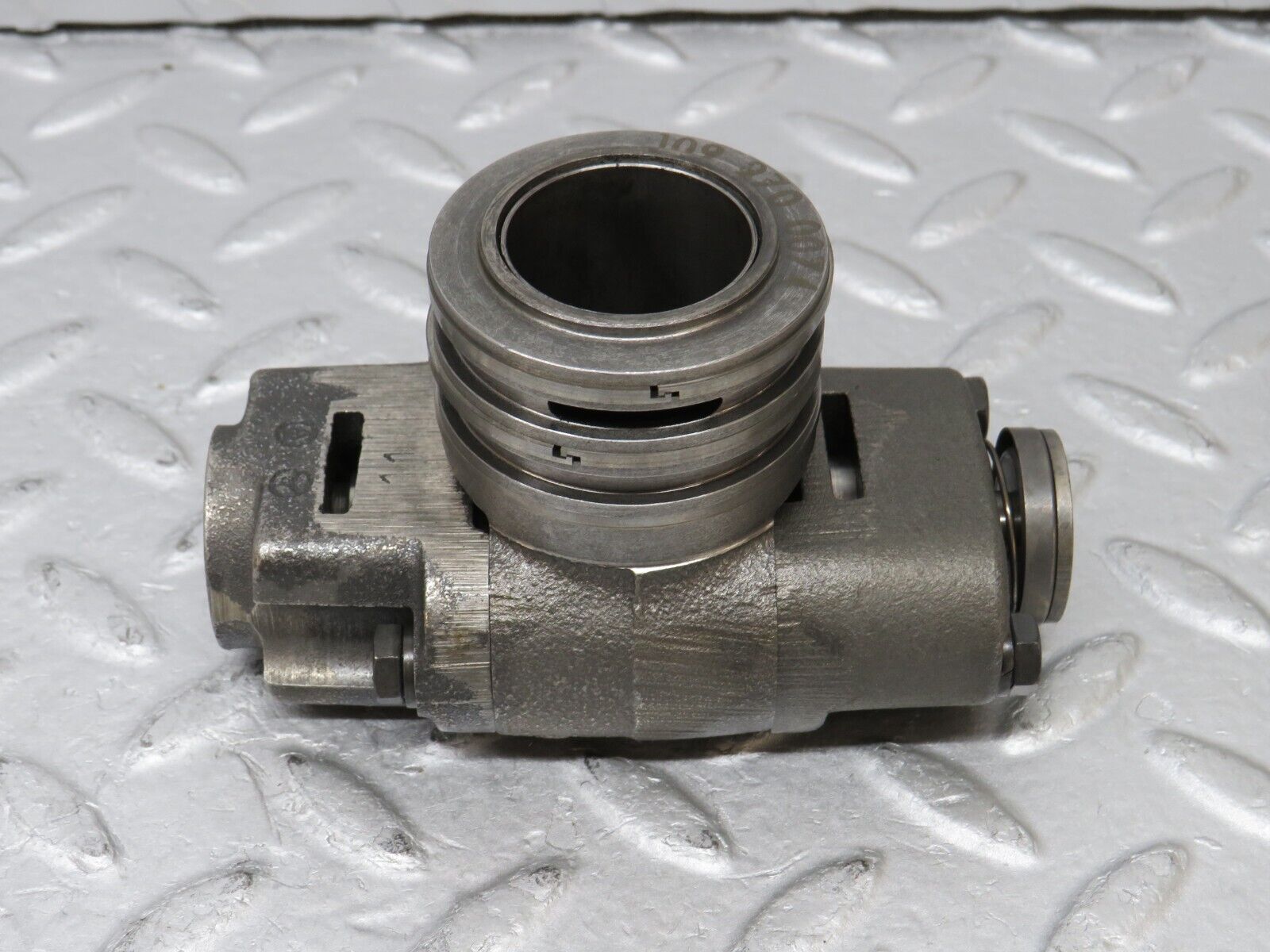 36431 Mercedes-Benz R107 450SL Automatic Gearbox Governor 1092700074 1152771305