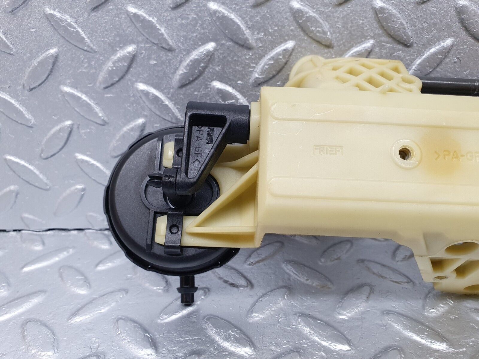 41842 Mercedes-Benz W202 C200 Headrest Folding Mechanism