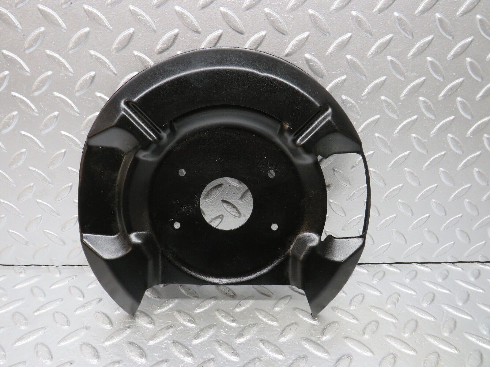 33010 Mercedes-Benz C107 R107 350 V8 Front Right Brake Disc Protection Plate