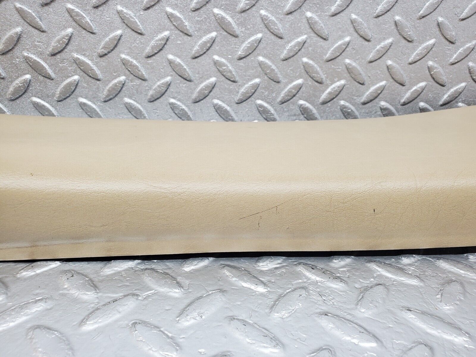 45766 Mercedes-Benz W126 420SE B Pillar Cover Left Side Beige 1246920122