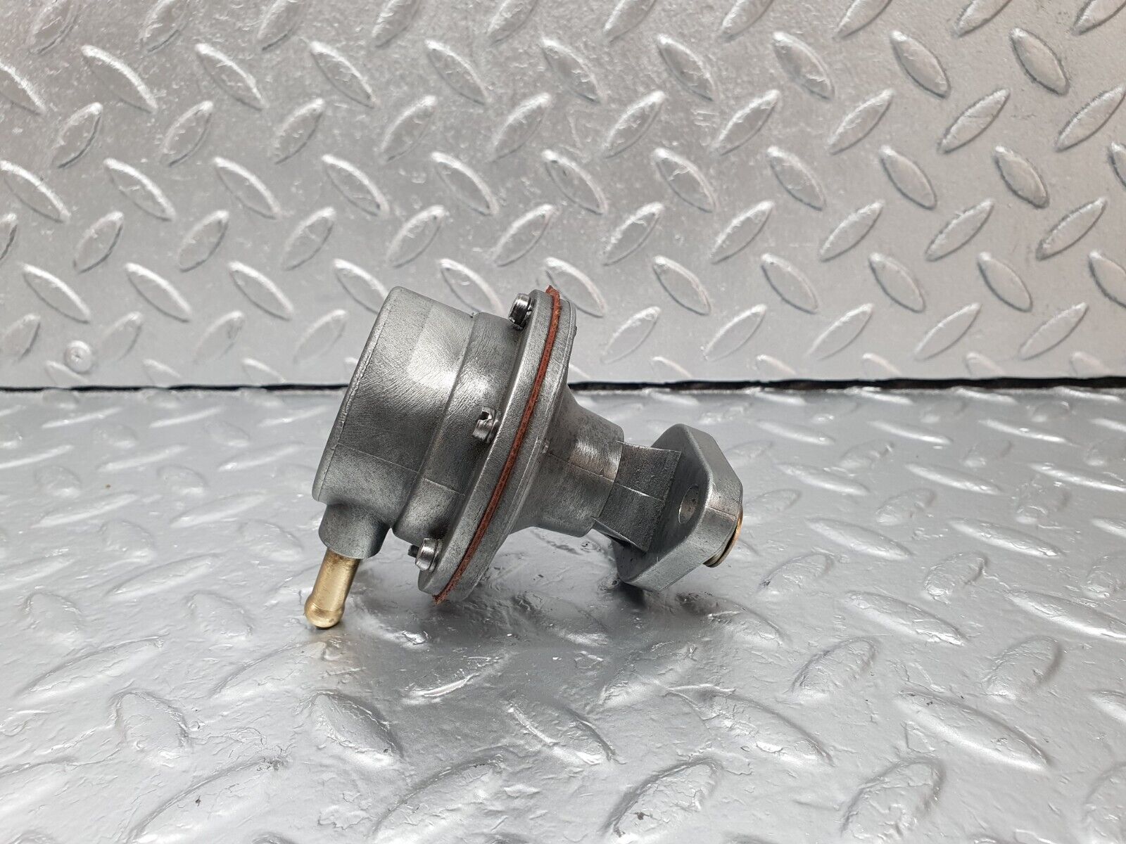 42828 Mercedes-Benz W201 190 2.0L Fuel Pump BCD Torino 263817C