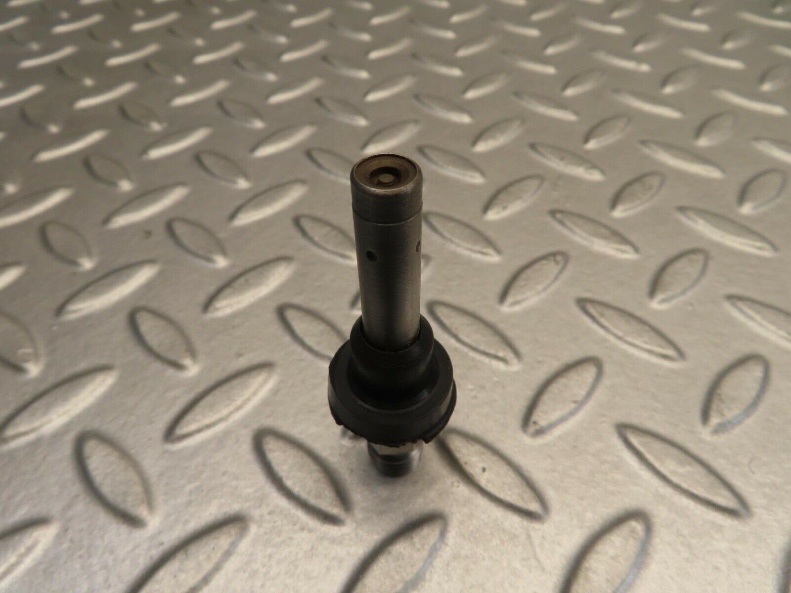 11732 Mercedes-Benz R107 450SL Fuel Injector Bosch