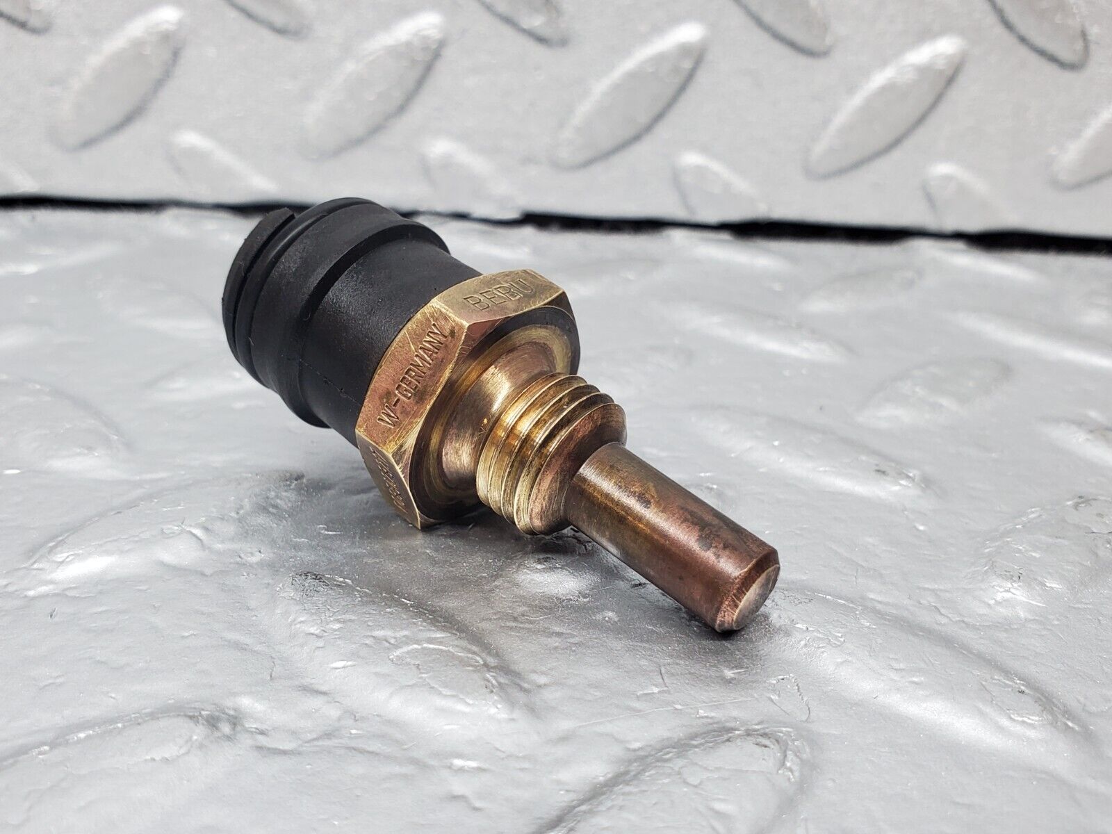 45341 Mercedes-Benz 280E M110.983 Coolant Temperature Sensor Beru 0085423217 0824121020