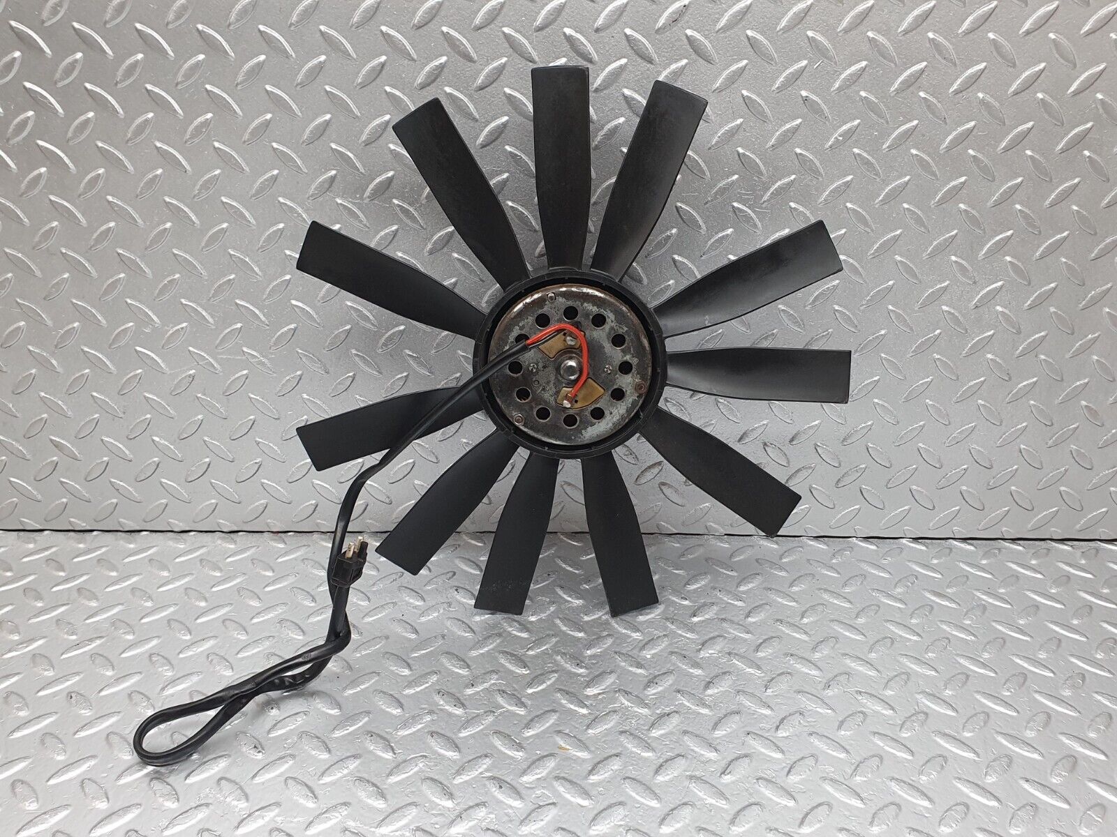 43808 Mercedes-Benz C126 380SEC Coupe Radiator Cooling Fan Bosch