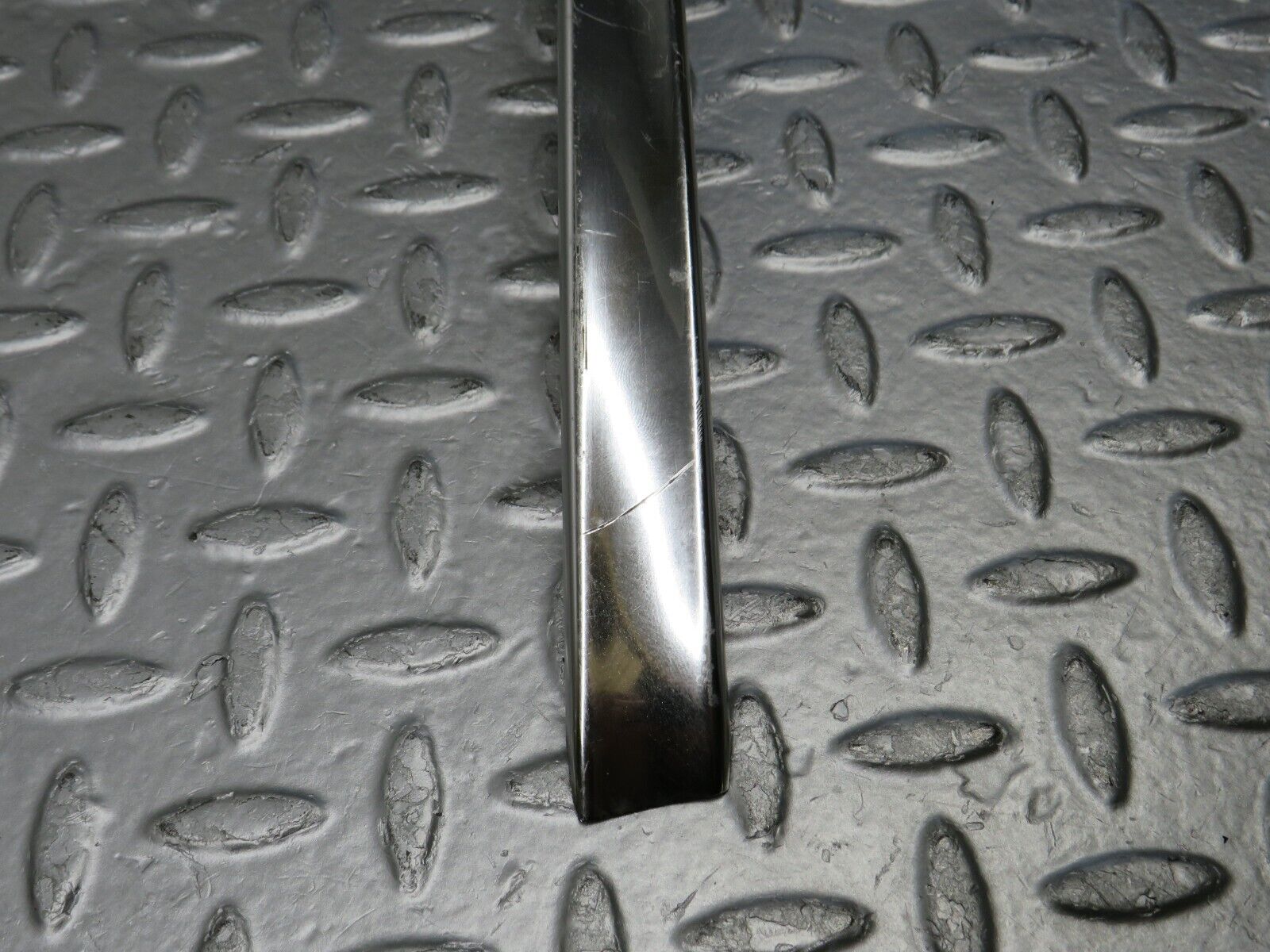 39853 Mercedes-Benz R107 350SL Hardtop Roof Chrome Right Side