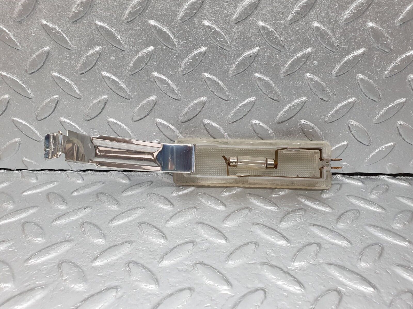 41663 Mercedes-Benz W124 200E Rear Interior Dome Light 0018200601