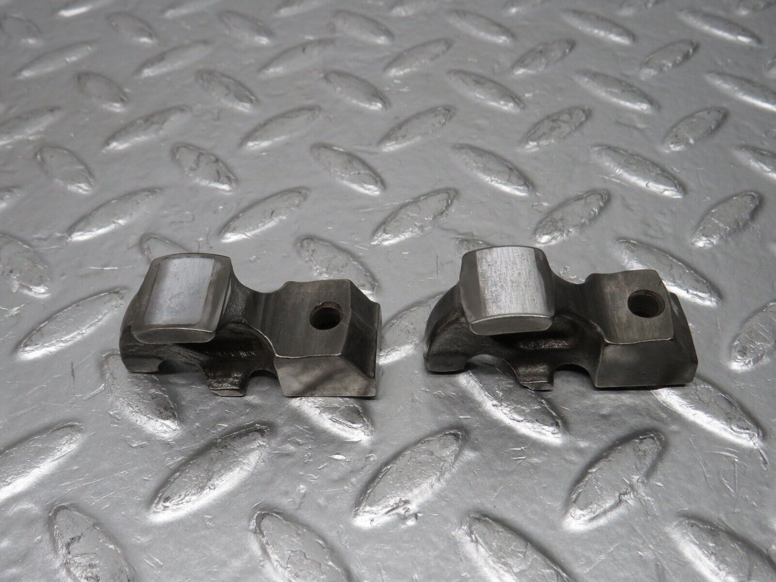 33004 Mercedes-Benz C107 R107 350 V8 Valve Rocker Arm With Spring & Tappet