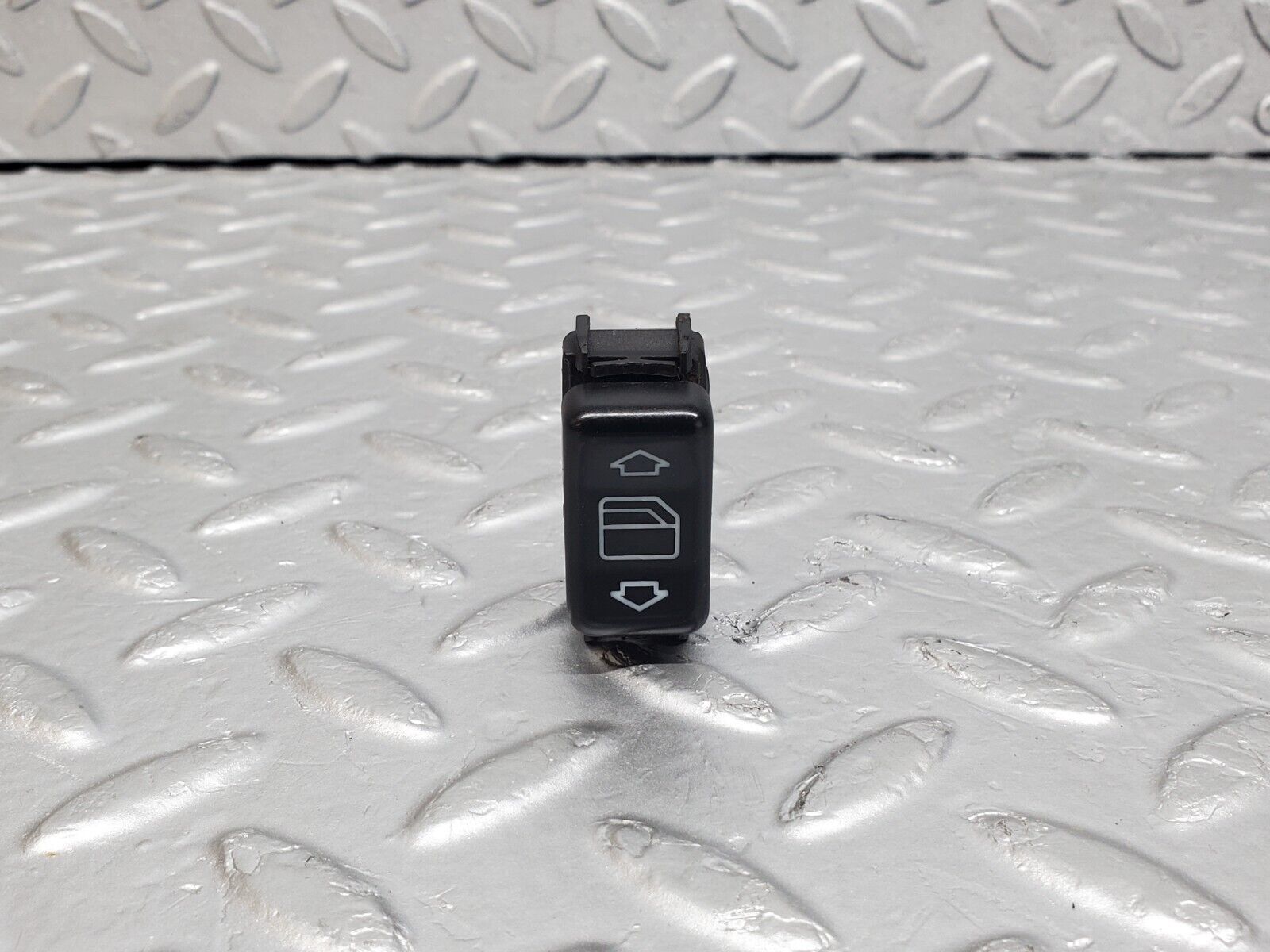 44711 Mercedes-Benz W124 220E Electric Window Switch Right Side 1248209010