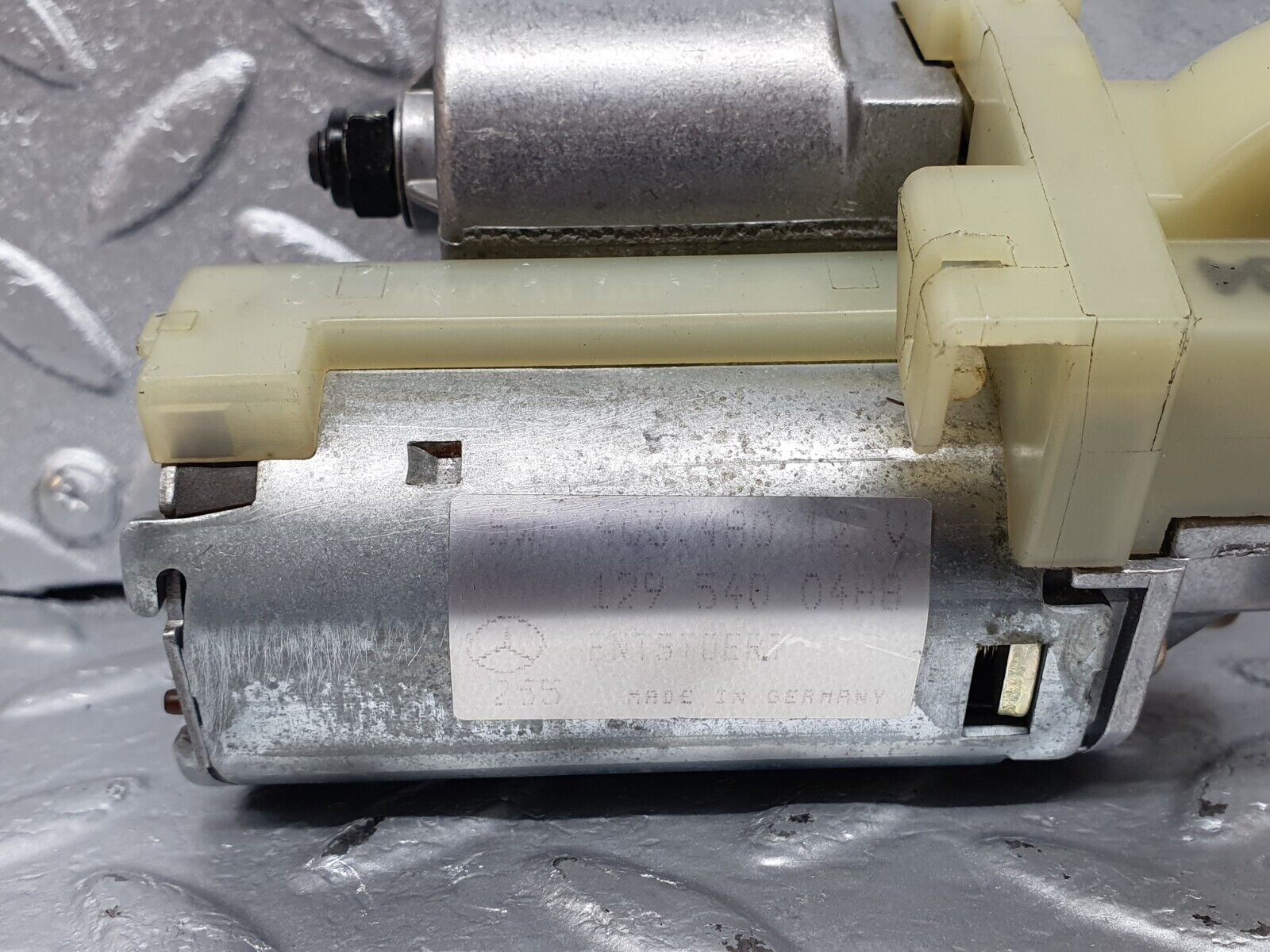 42340 Mercedes-Benz R129 320SL Coupe Steering Column Adjustment Motor 1295400488