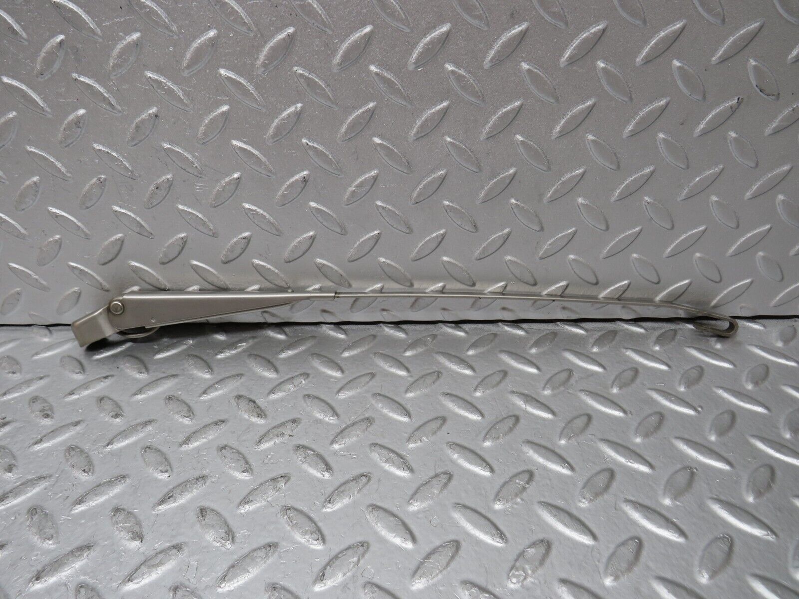 35548 Mercedes-Benz R107 280SL Front Left Windscreen Wiper Arm