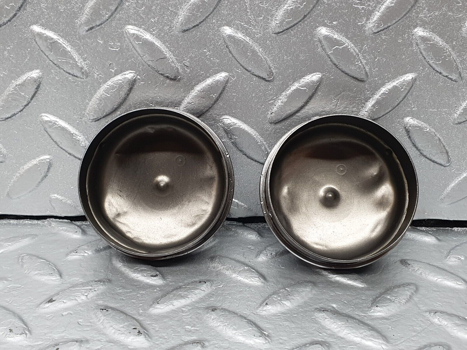 42299 Mercedes-Benz R129 320SL Coupe Wheel Hub Locking Cap