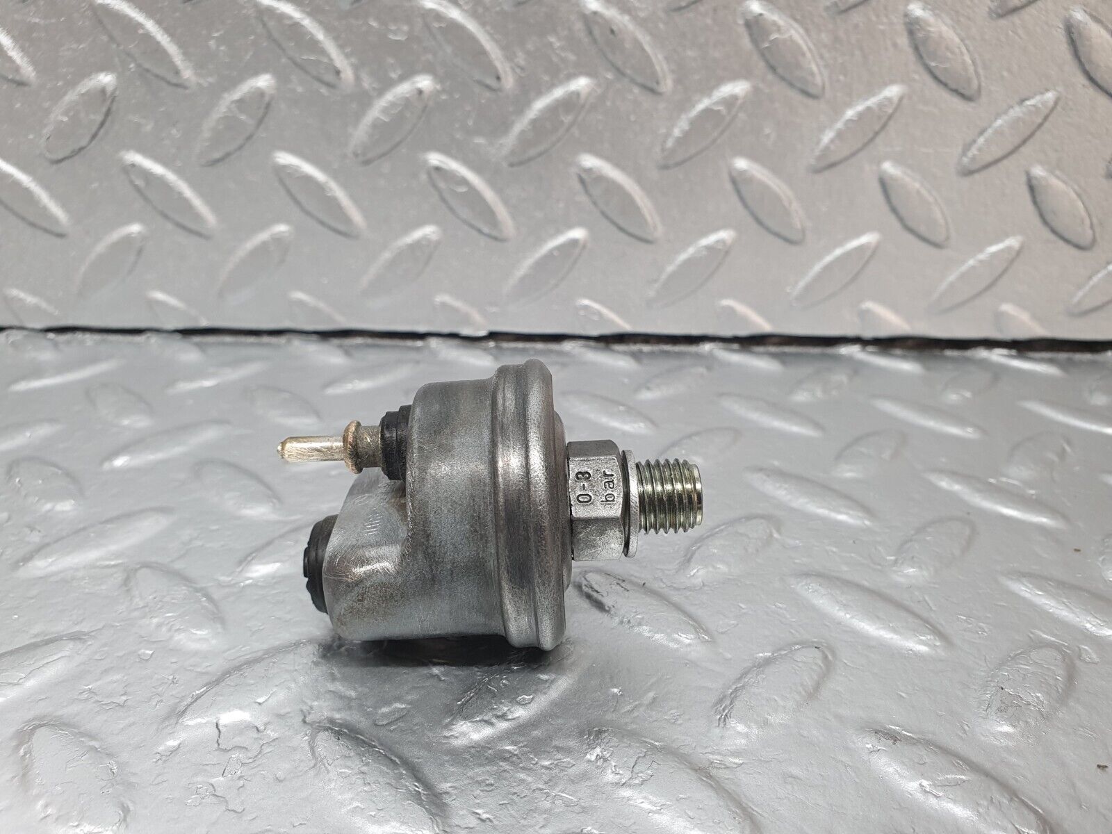 42546 Mercedes-Benz R129 320SL Coupe Oil Pressure Sensor VDO 0065429417