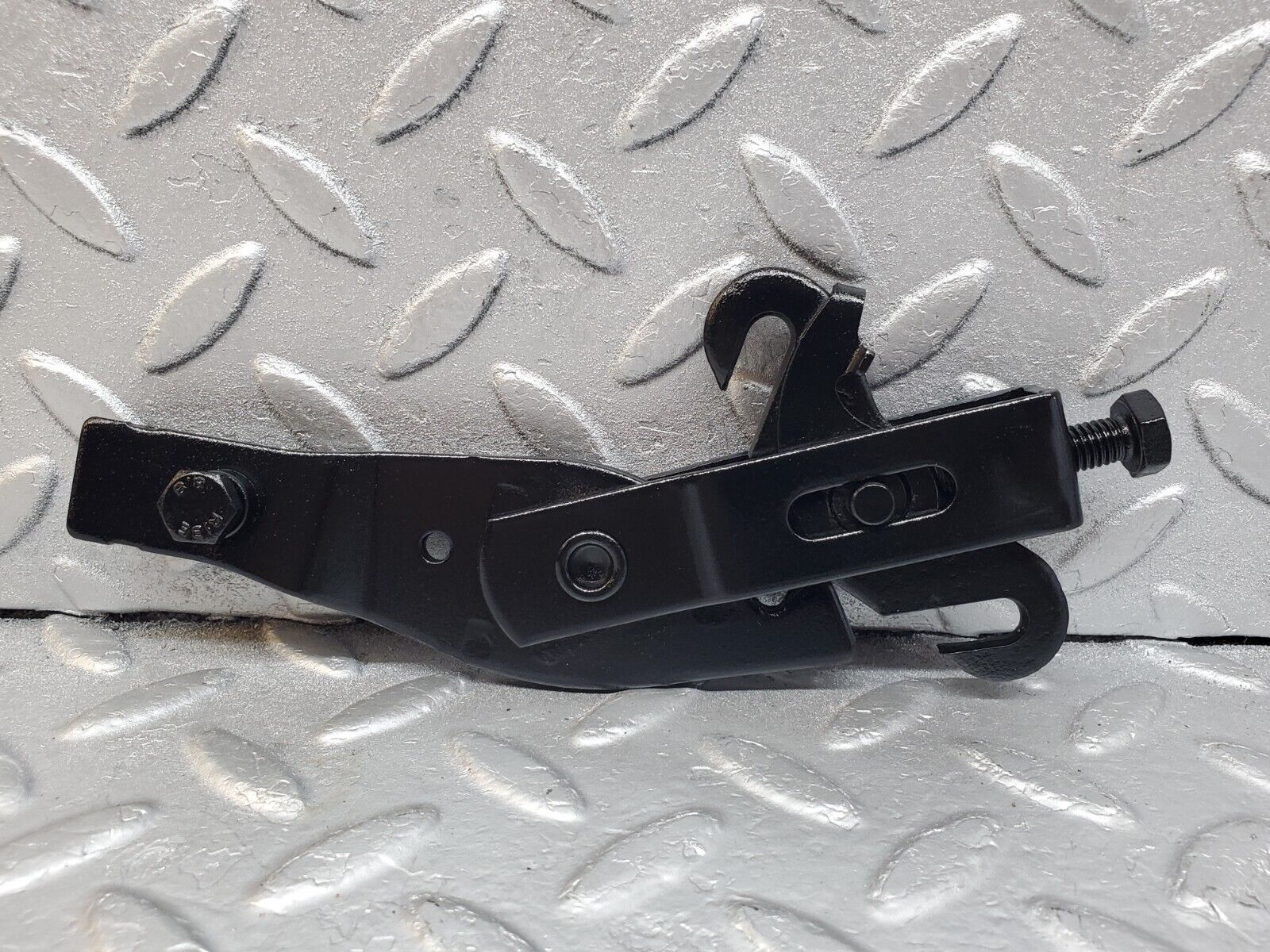 44695 Mercedes-Benz W124 220E Handbrake Adjusting Handbrake Regulator