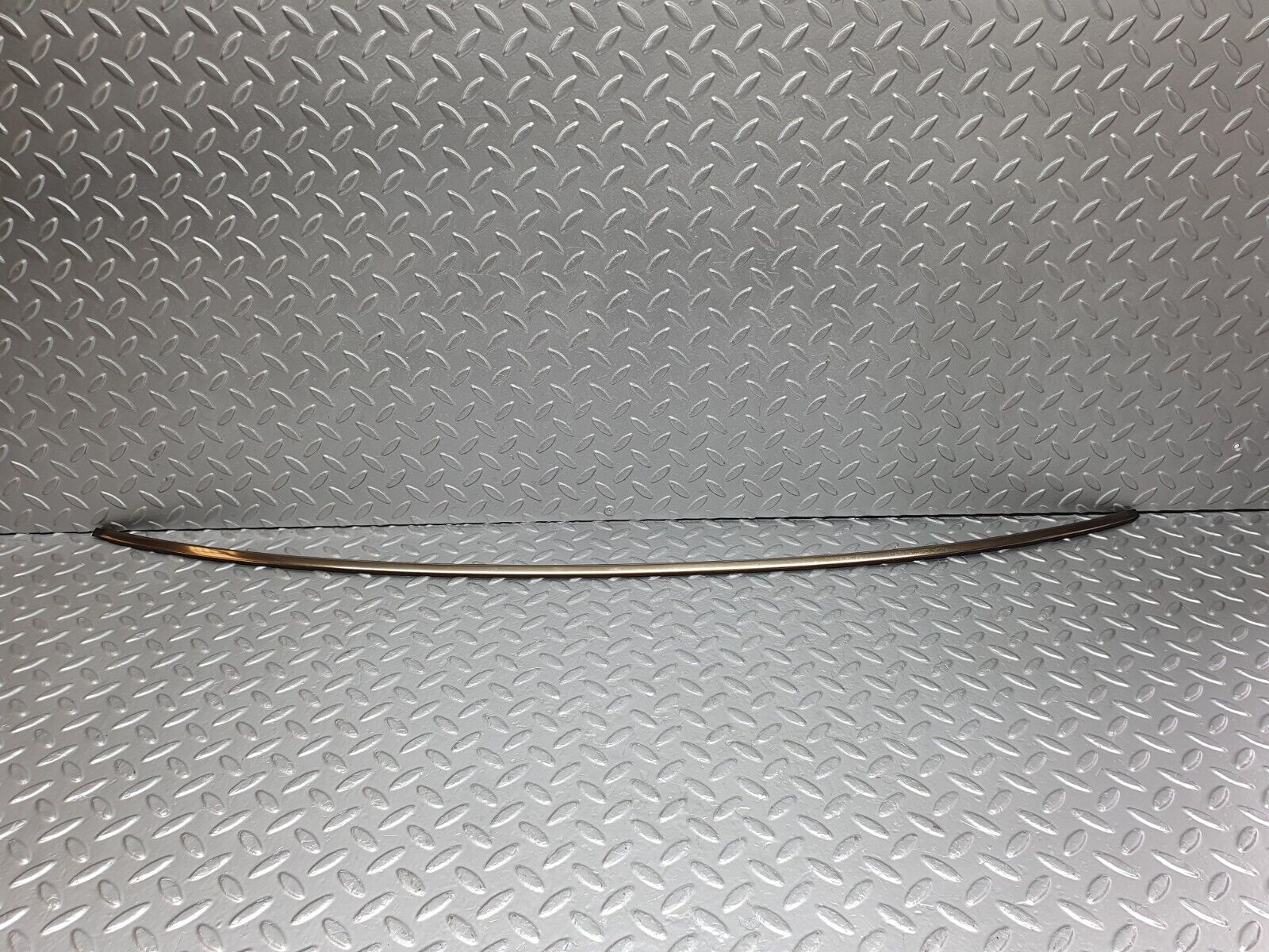 42641 Mercedes-Benz R129 320SL Coupe Front Windscreen Top Chrome Moulding Trim