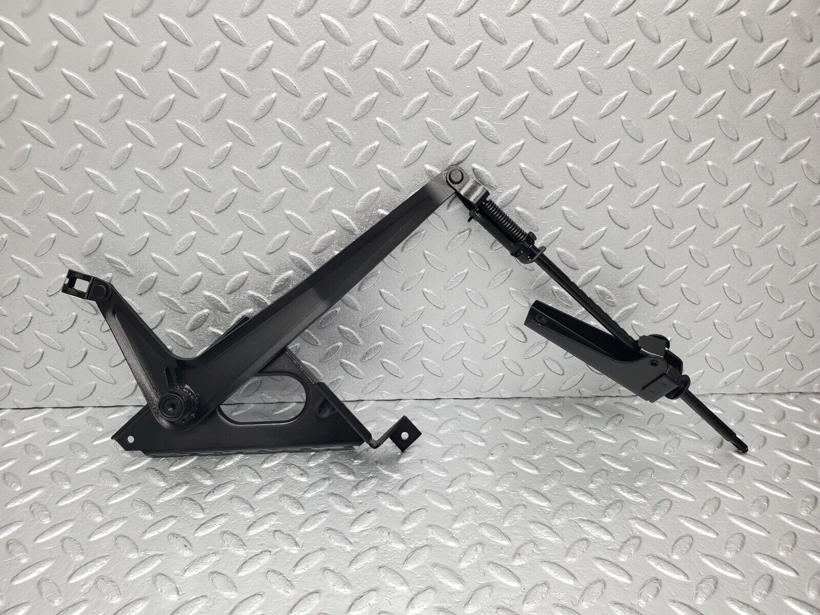 46564 Mercedes-Benz C123 280CE Coupe Handbrake Regulator