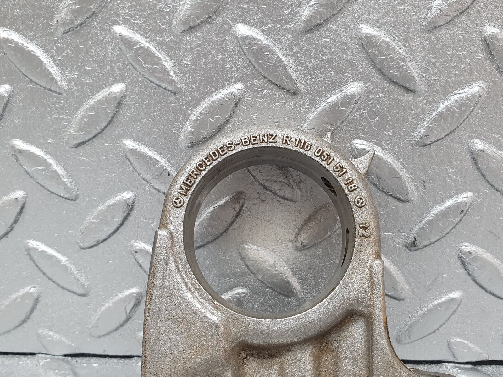 43797 Mercedes-Benz C126 380SEC Coupe Camshaft Tower Bearing 1160515118