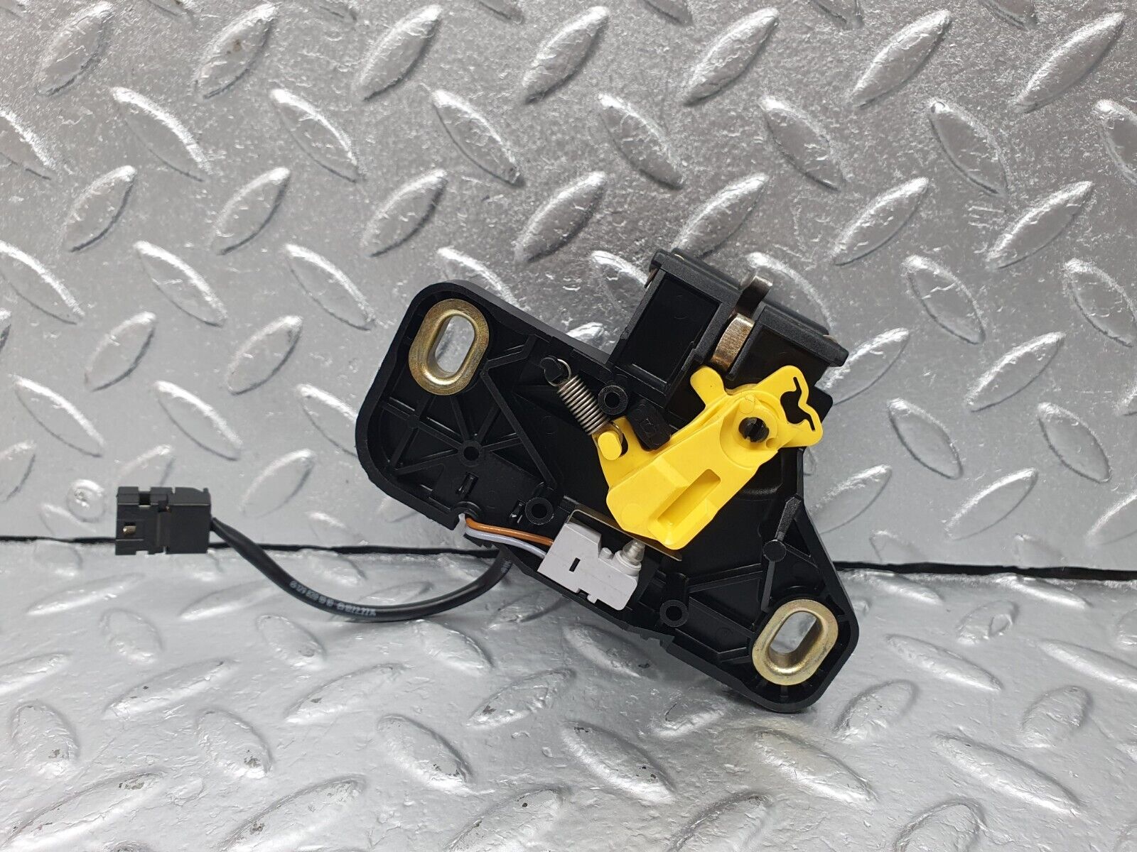 42232 Mercedes-Benz R129 320SL Coupe Trunk Lock 1298001810