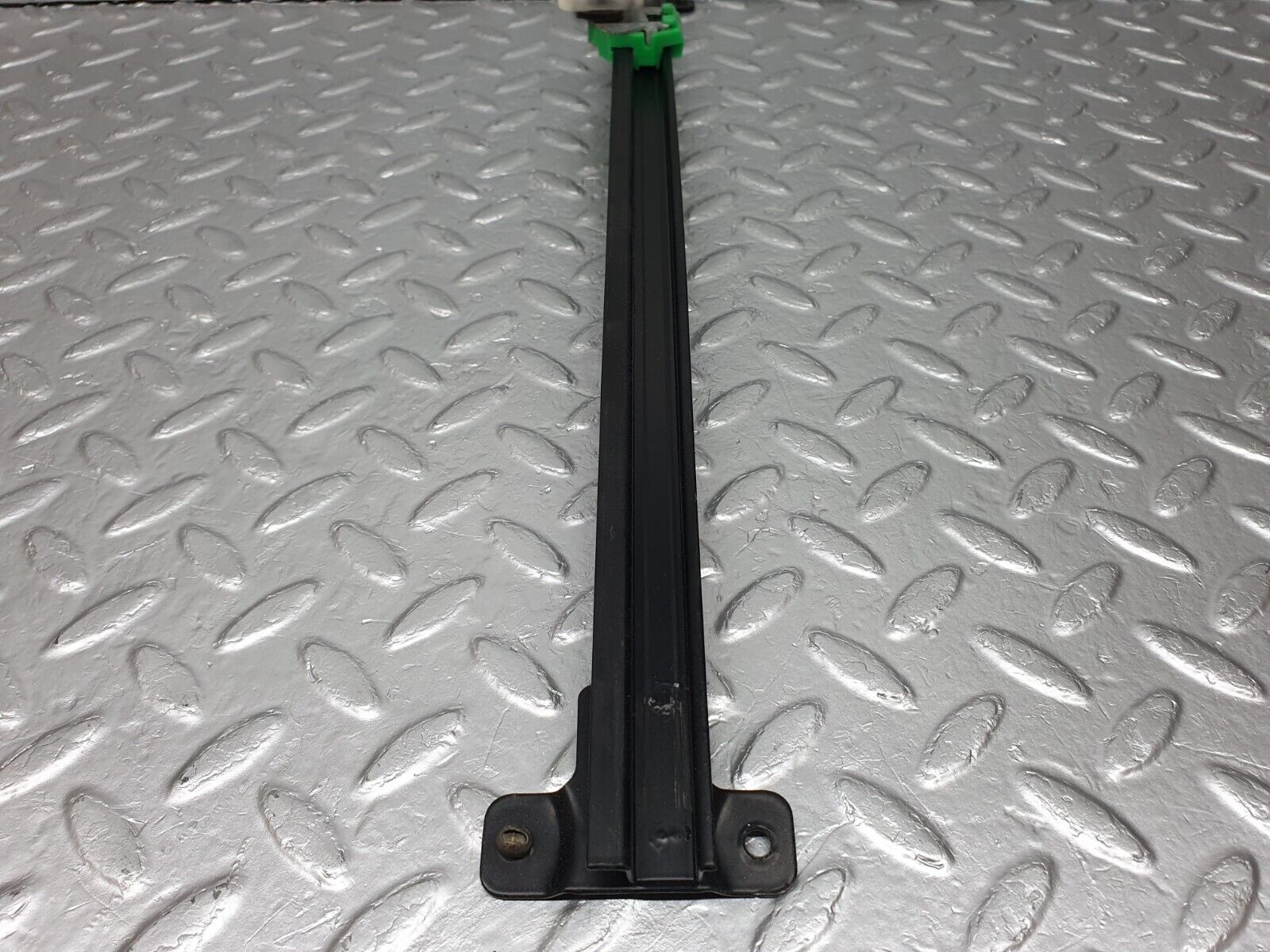 41964 Mercedes-Benz W202 C200 Front Right Door Window Channel