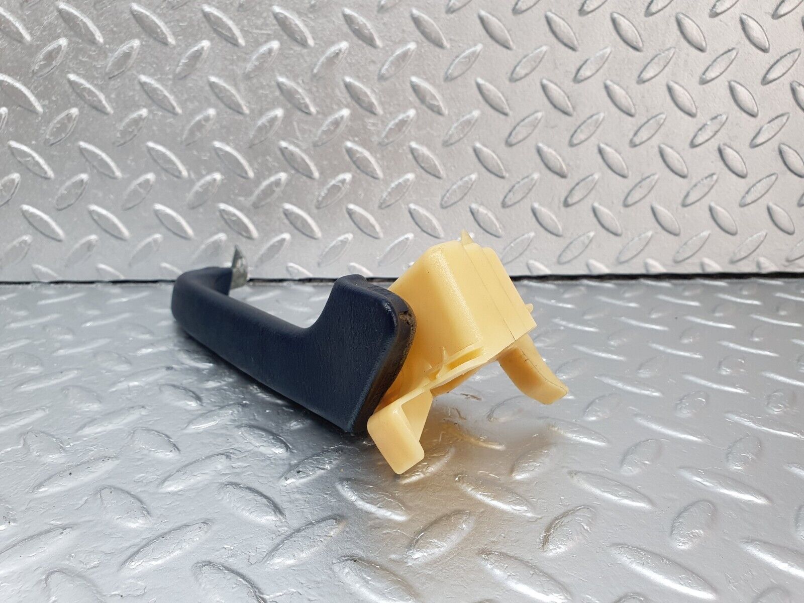 42847 Mercedes-Benz W201 190 2.0L Interior Door Handle Blue Right 2018100451 2017200228