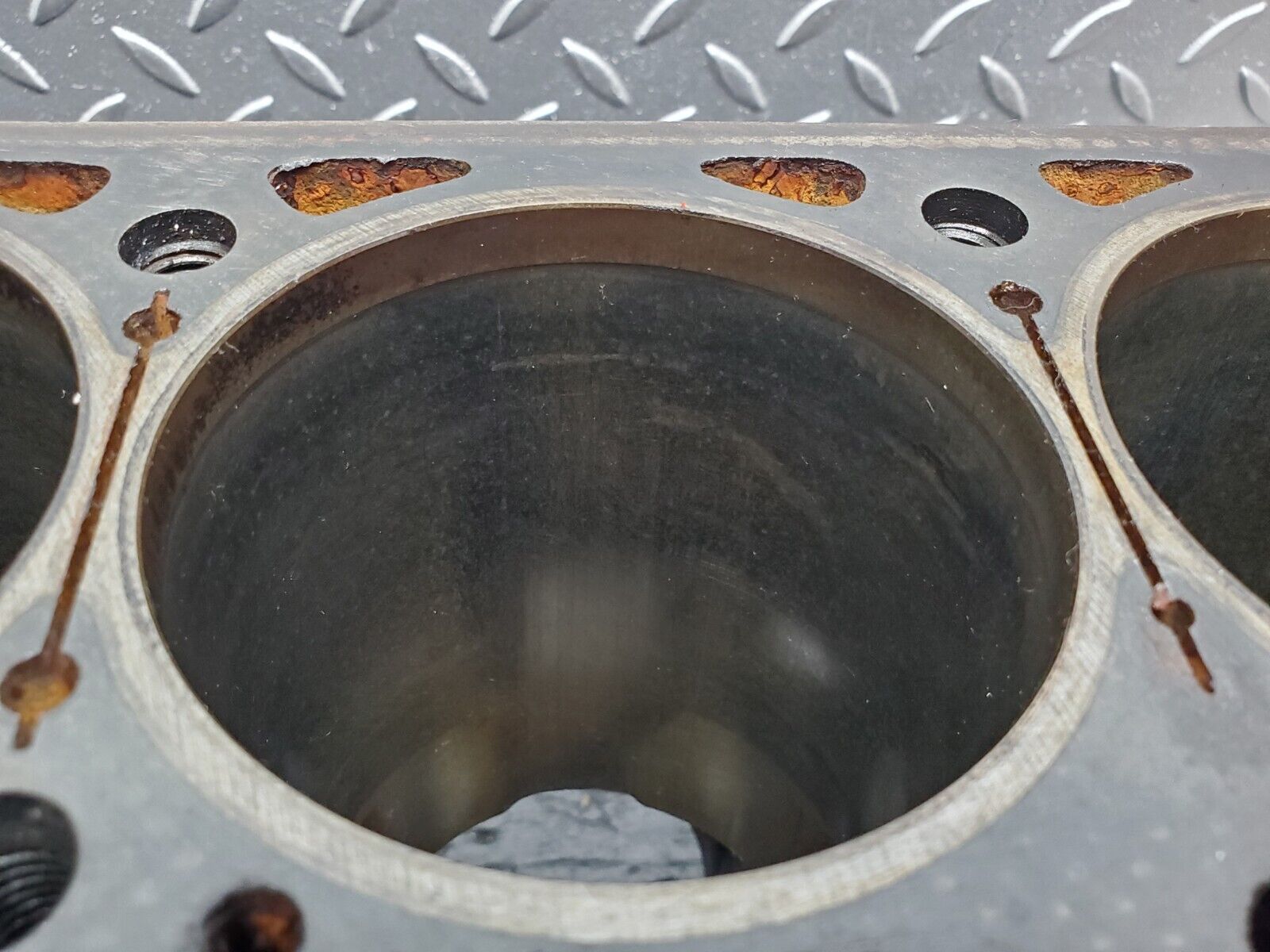 45460 Mercedes-Benz 280E M110.988 Engine Block 1100111101