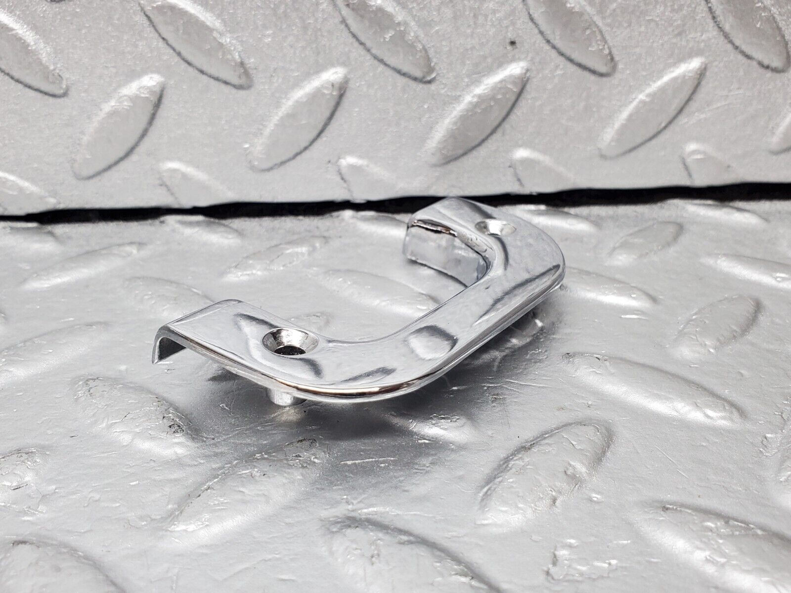 45558 Mercedes-Benz W126 420SE Interior Chrome Door Latch Trim Left 1237230124