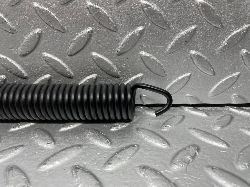 39007 Mercedes-Benz R107 500SL Bonnet Hinge Spring