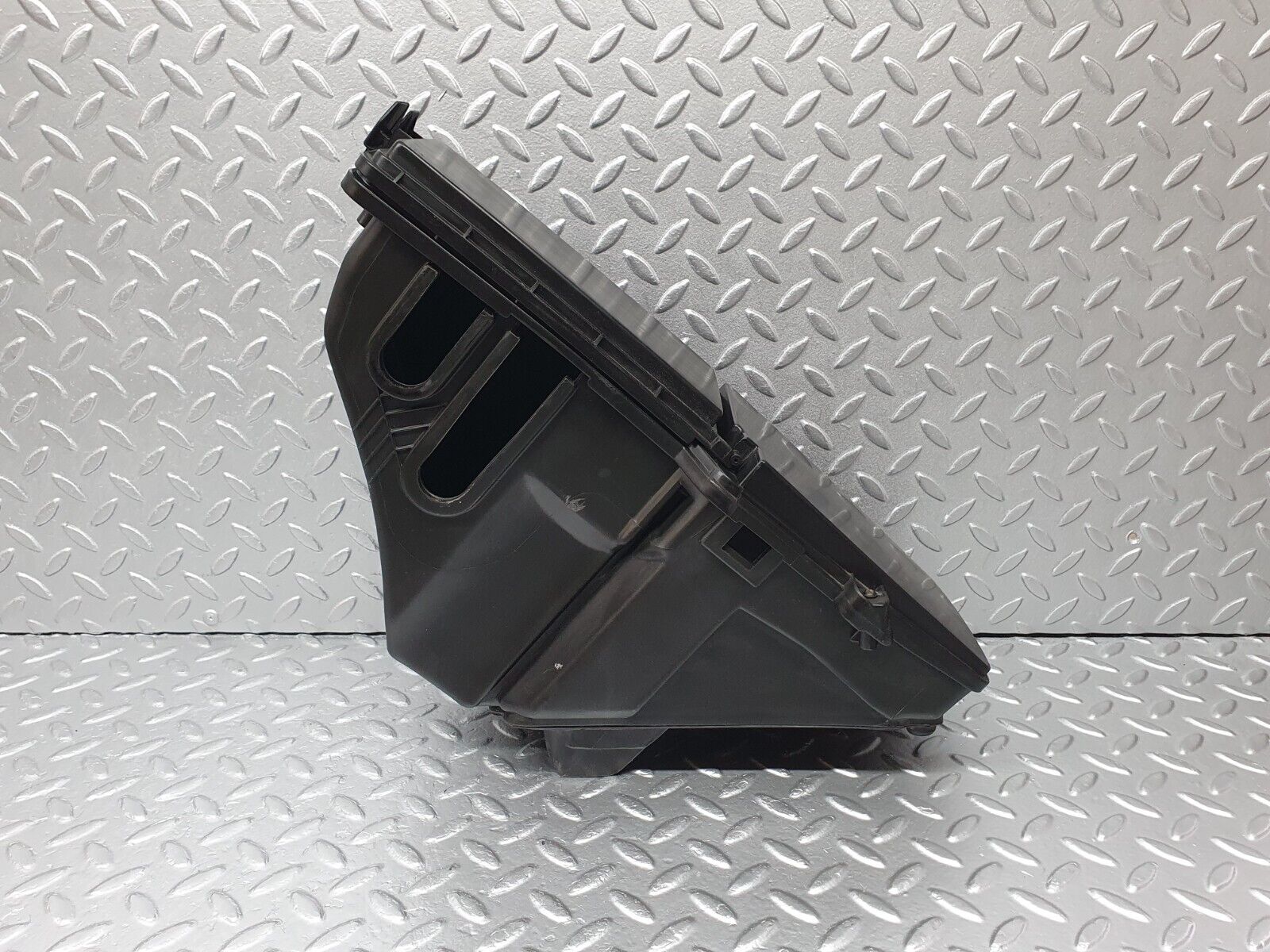 41817 Mercedes-Benz W202 C200 Fuse Box 2085400150 2025453700