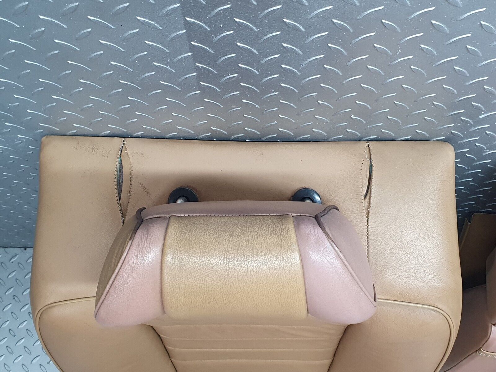 43843 Mercedes-Benz C126 380SEC Coupe Rear Seat Set Leather 1269201416