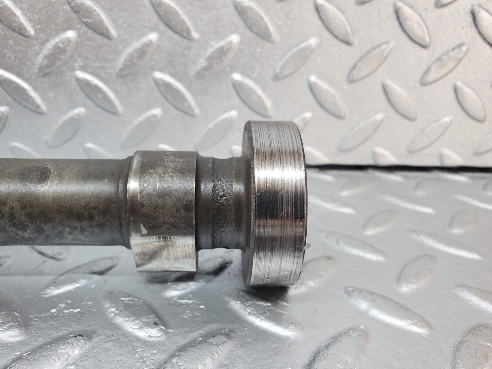 44534 Mercedes-Benz W123 280E Camshaft Exhaust Side 11078