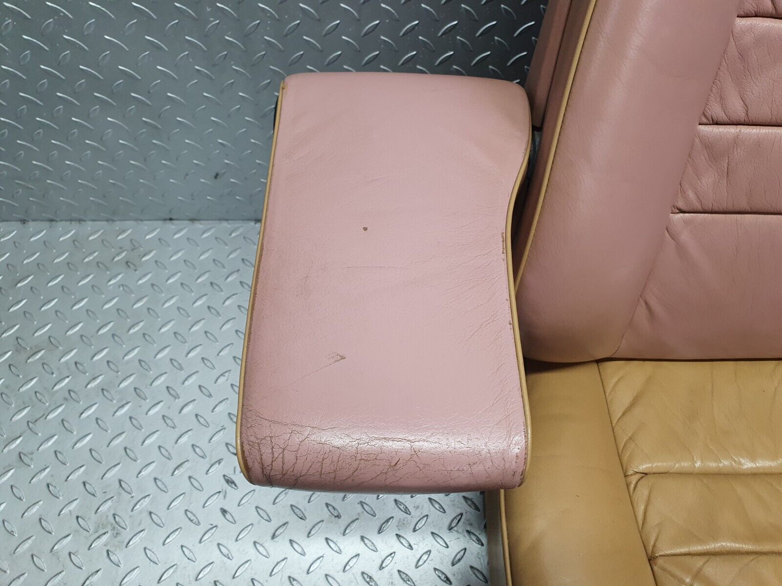 43812 Mercedes-Benz C126 380SEC Coupe Front Left Electric Passenger Seat Leather 1269101950