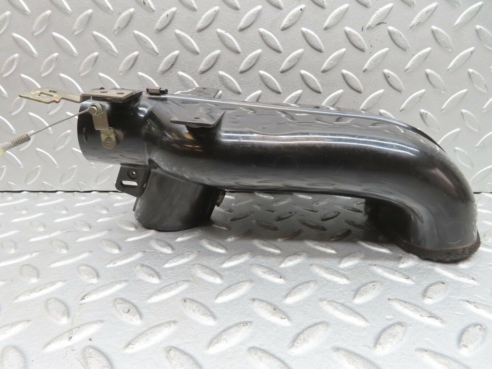 13844 Mercedes-Benz R107 450SL Heater Air Duct