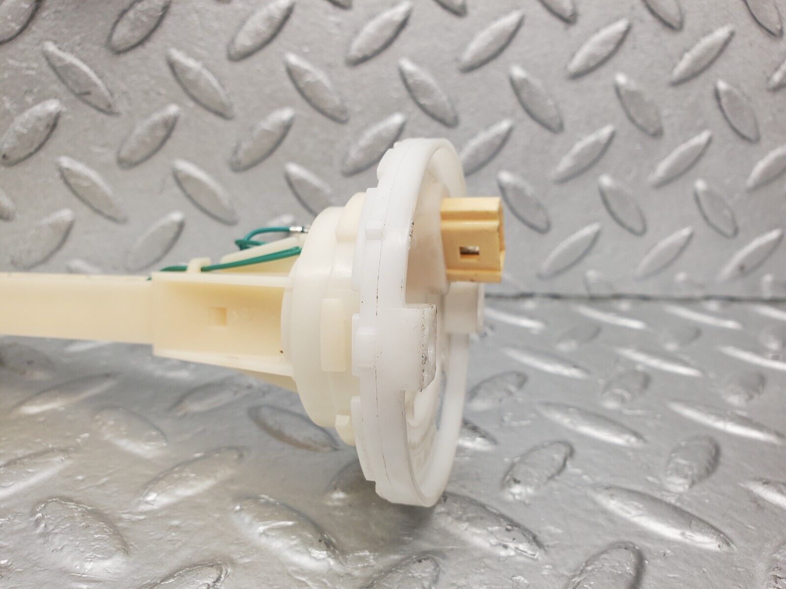 46132 Mercedes-Benz W220 S430 Fuel Level Sender Unit 2205420717