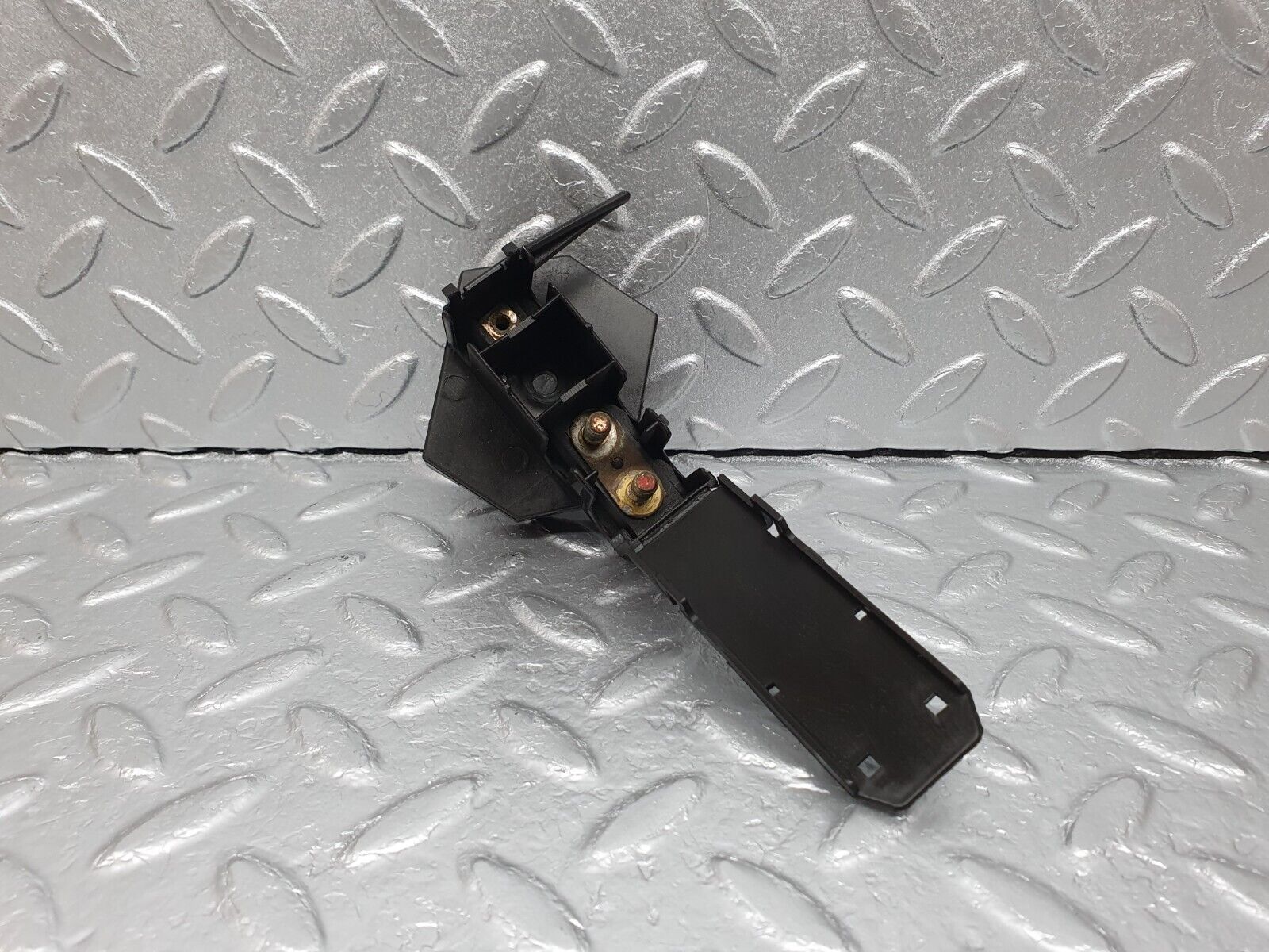 41659 Mercedes-Benz W124 200E Cable Wire Distributor Connector 1245400769