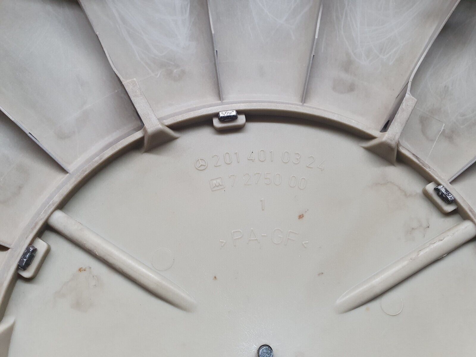 42878 Mercedes-Benz W201 190 2.0L Wheel Trim Hub Cap 14" 2014010324