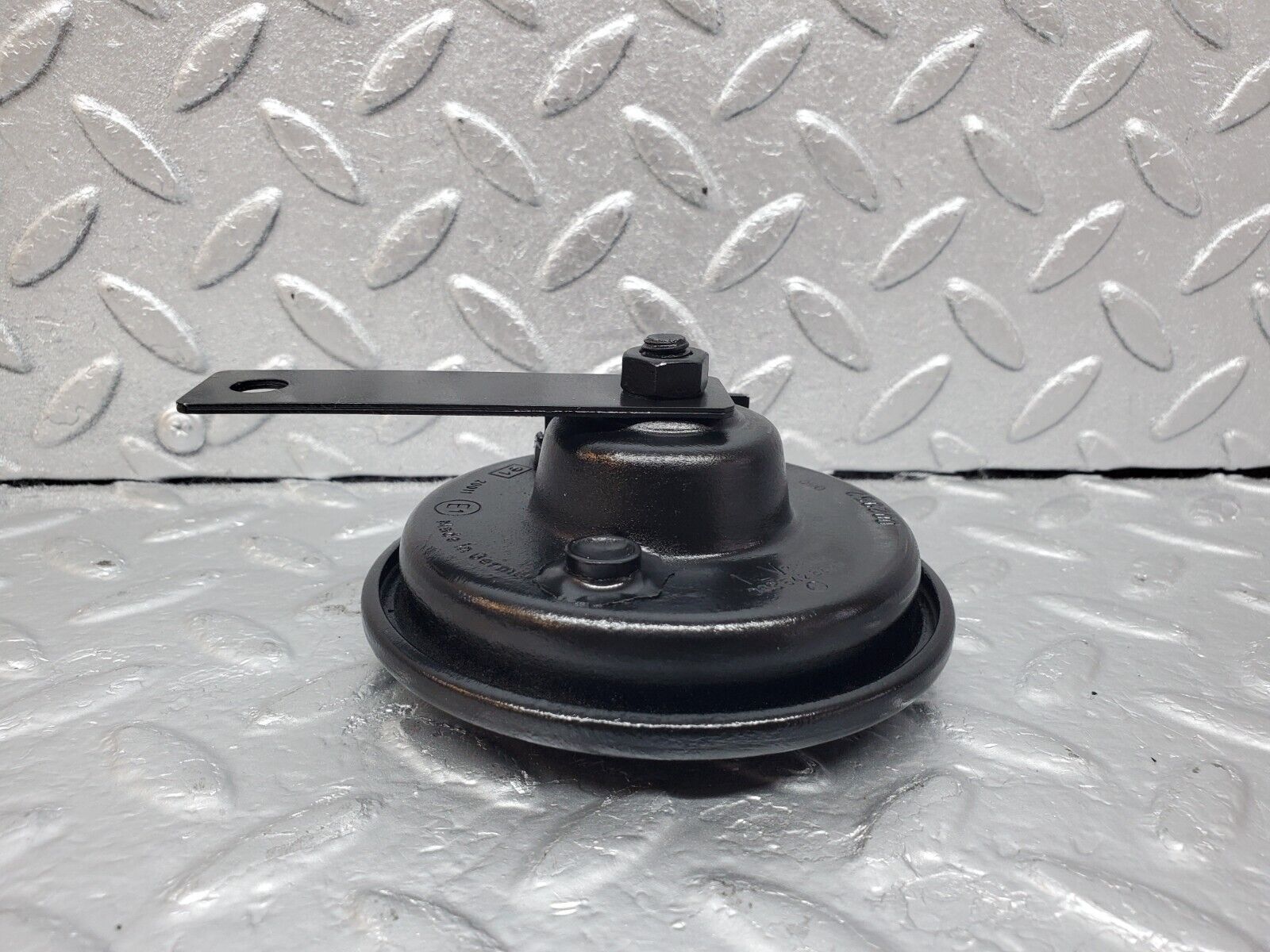 45206 Mercedes-Benz R129 300SL Coupe Horn 0035426820 002952