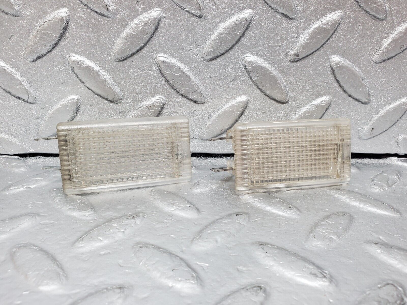 45741 Mercedes-Benz W126 420SE Door Interior Light 2x