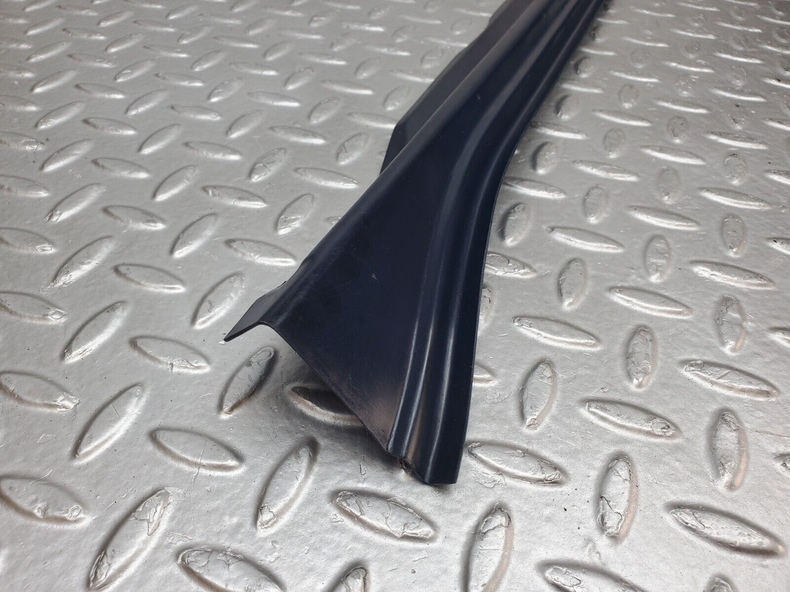 45121 Mercedes-Benz R129 300SL Coupe Right Door Sill Trim Blue 1297271088