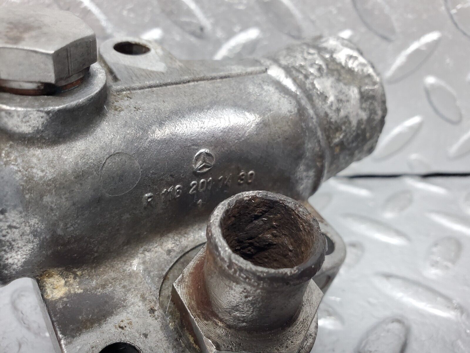 45281 Mercedes-Benz C107 350SLC Coupe Water Pump Flange Pipe Socket 1162011430