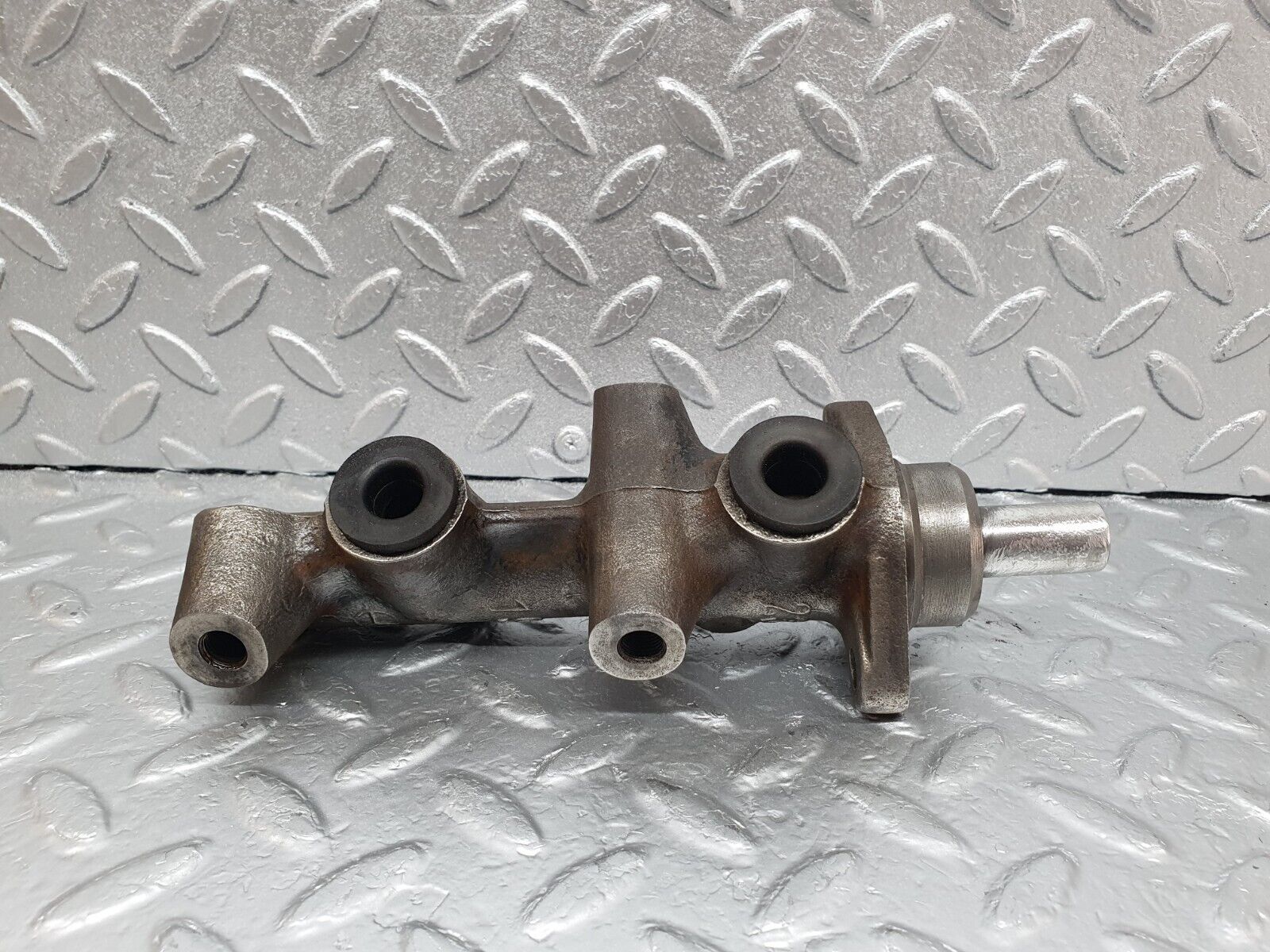 43690 Mercedes-Benz C126 380SEC Coupe Brake Master Cylinder ATE