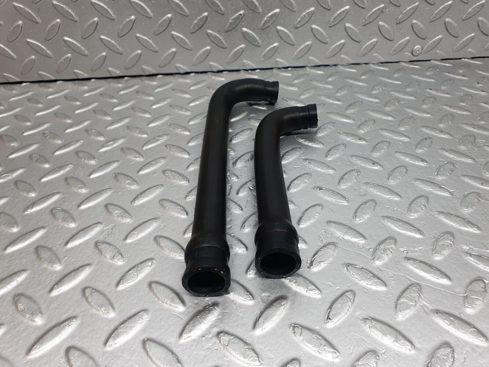 43683 Mercedes-Benz C126 380SEC Coupe Heater Hose Pipe 1268320294 1268320394