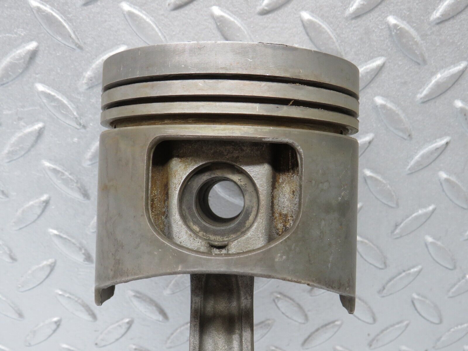 39303 Mercedes-Benz R107 500SL Piston With Connecting Rod 96,515mm