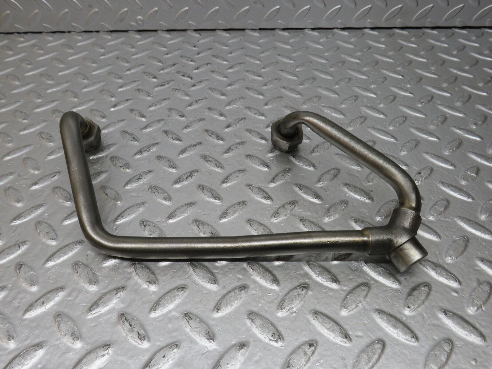 32833 Mercedes-Benz C107 R107 350 V8 Air Intake Manifold Hose