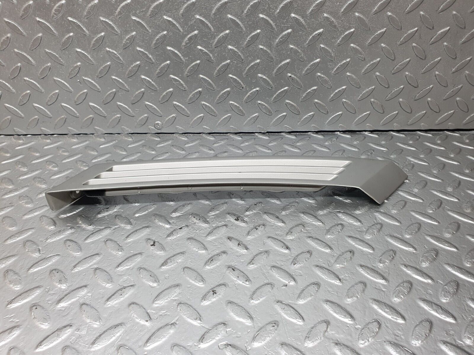 42739 Mercedes-Benz W201 190 2.0L C Pillar Exterior Cover Right Side 2016980289