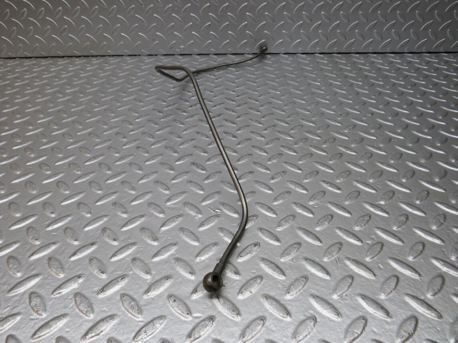 32837 Mercedes-Benz C107 R107 350 V8 Oil Pipe Hose