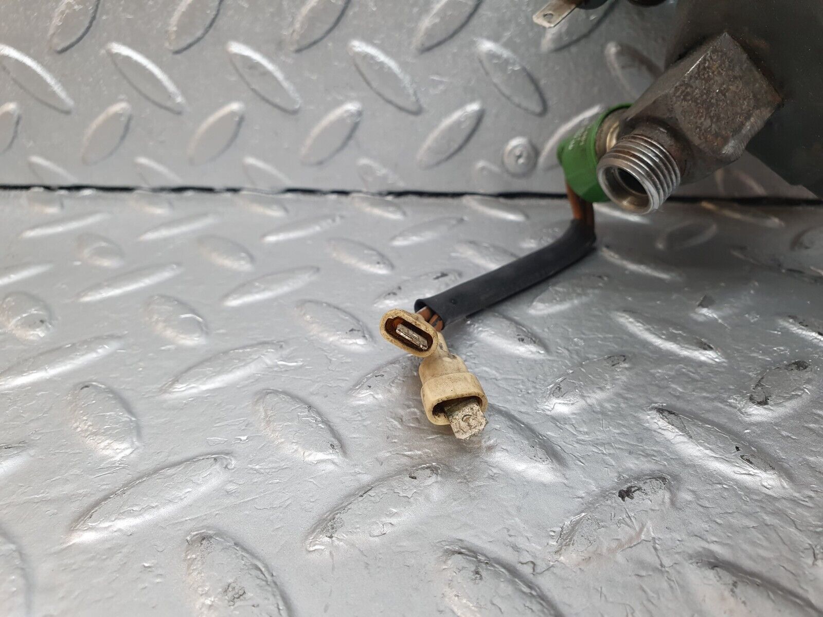 42501 Mercedes-Benz R129 320SL Coupe Air Conditioning Air Dryer 1248213651 0048206710